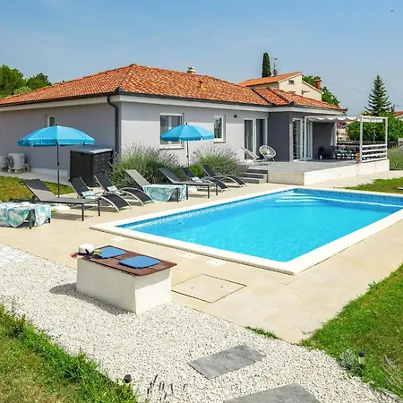 In With House A Panoramic View Holiday home *